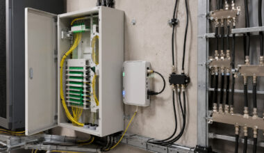 Extending Coaxial Broadband Networks with RF over Glass Technology