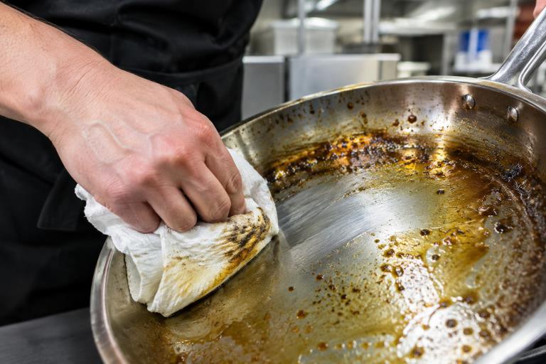 How Commercial Kitchens in Gaithersburg MD Can Reduce FOG Problems Before They Become Costly